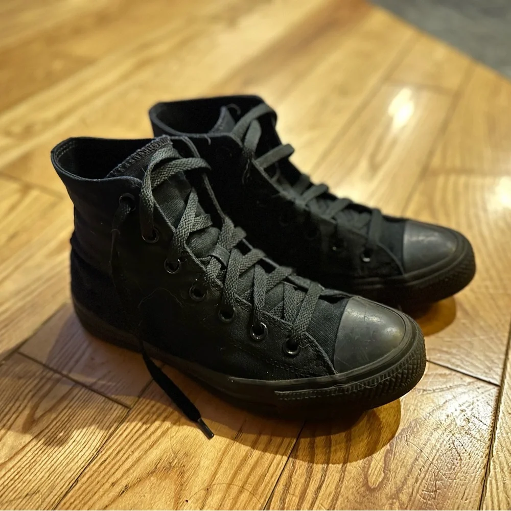 All-Black High Top Converse Chuck Taylor all star women’s size 8 Canvas Sneakers - Picture 2 of 8
